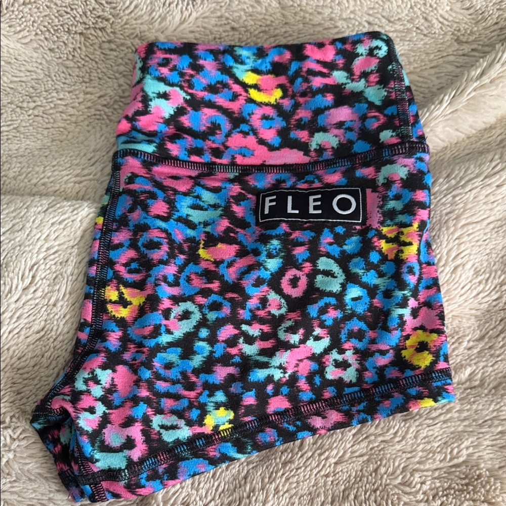 Fleo Shorts